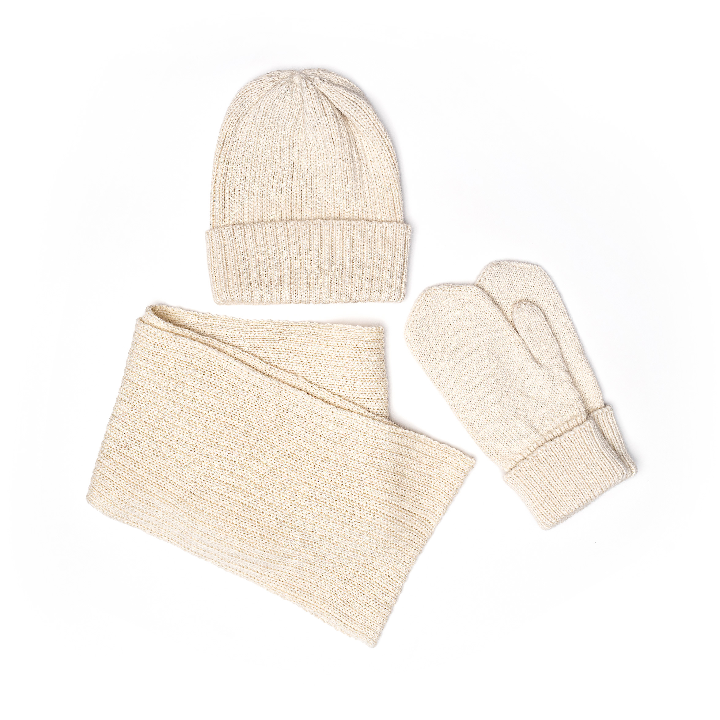 Mütze, Schal und Handschuhe im Set